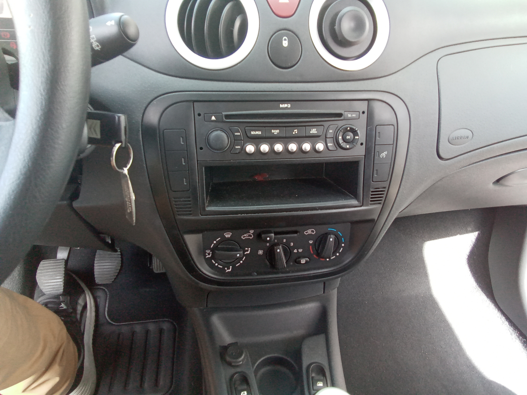 Citroen C2 — 10