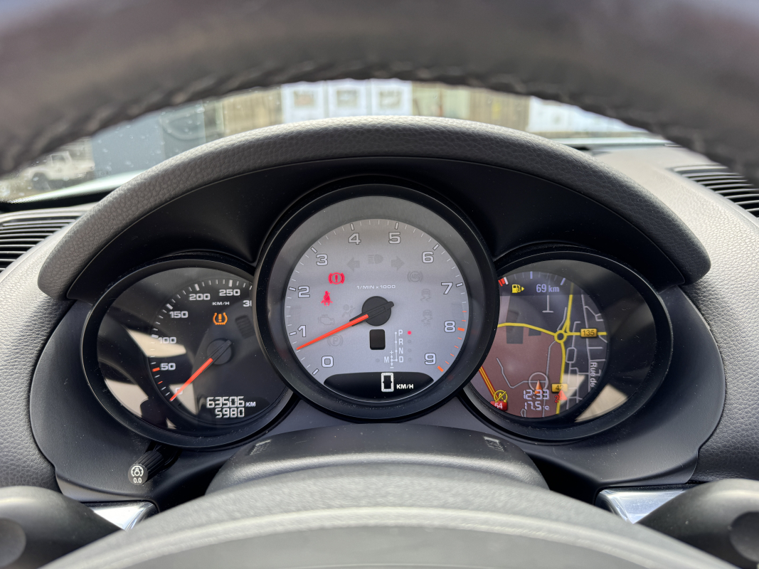 Porsche Boxster — 9