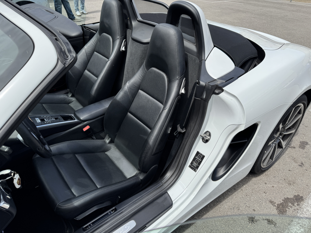 Porsche Boxster — 17