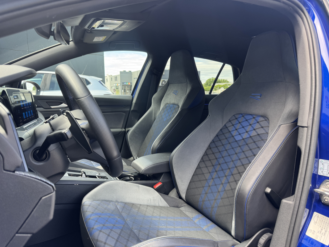 Volkswagen Golf — 16
