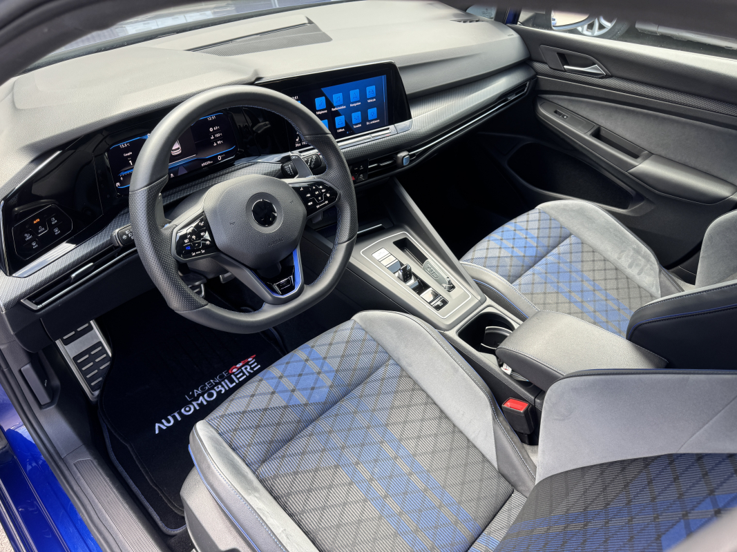 Volkswagen Golf — 7