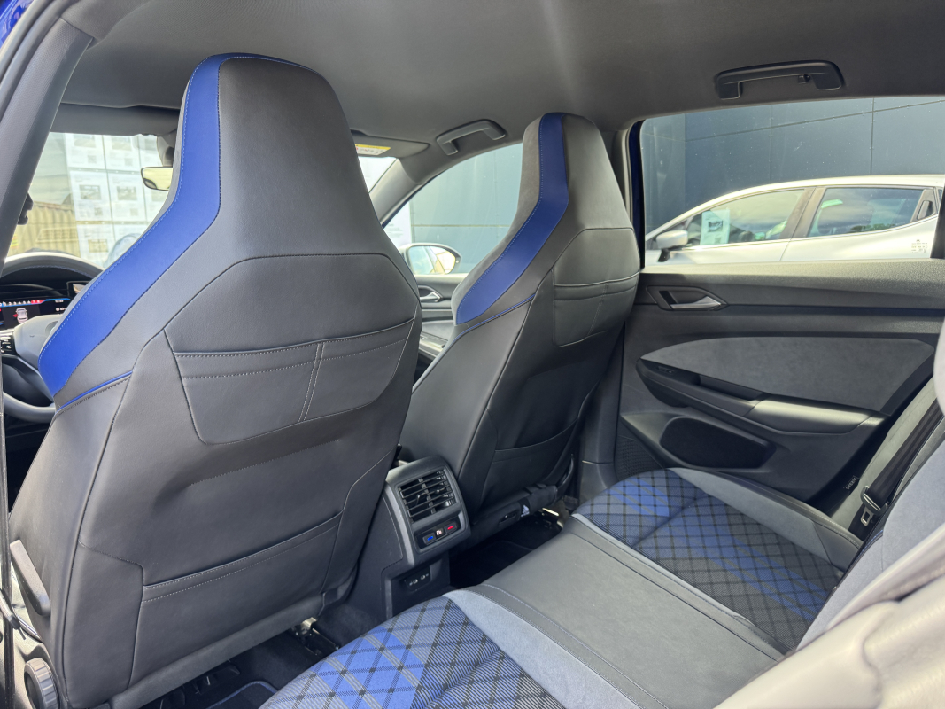 Volkswagen Golf — 18