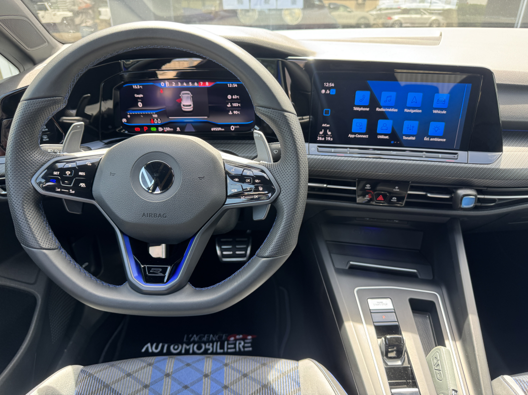 Volkswagen Golf — 9