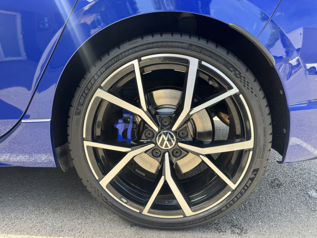 Volkswagen Golf — 30