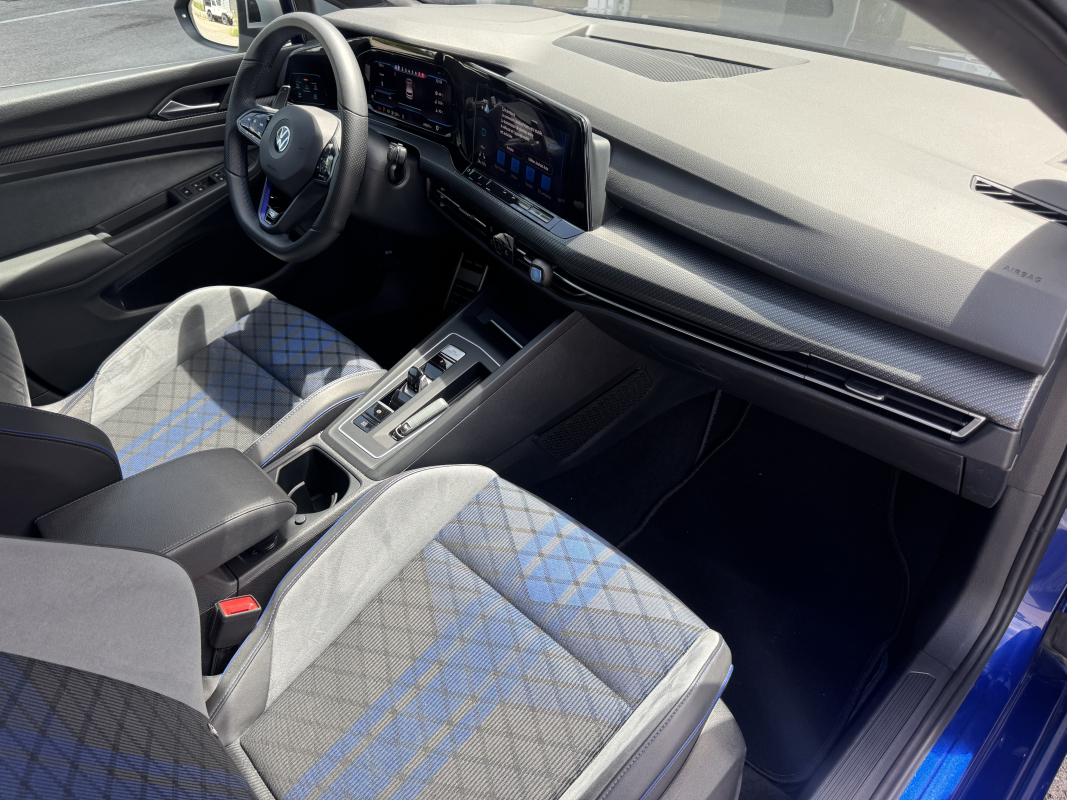 Volkswagen Golf — 26