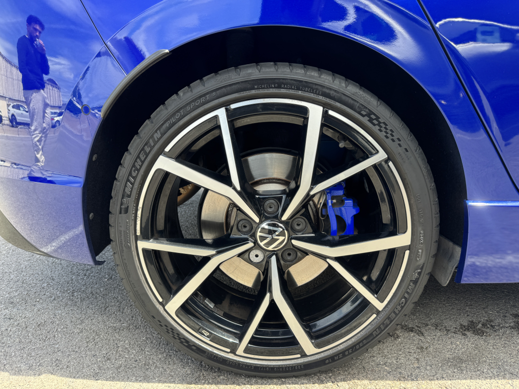 Volkswagen Golf — 31