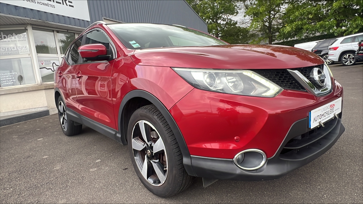 Nissan Qashqai +2 — 27