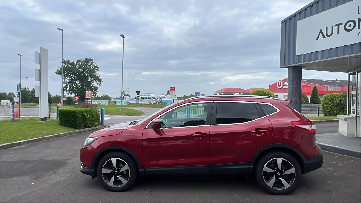 Nissan Qashqai +2 — 11