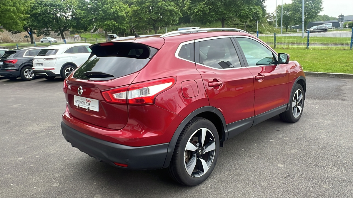 Nissan Qashqai +2 — 7