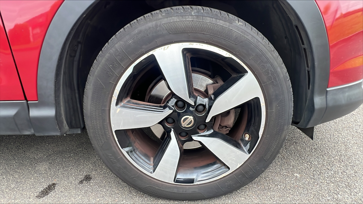 Nissan Qashqai +2 — 12