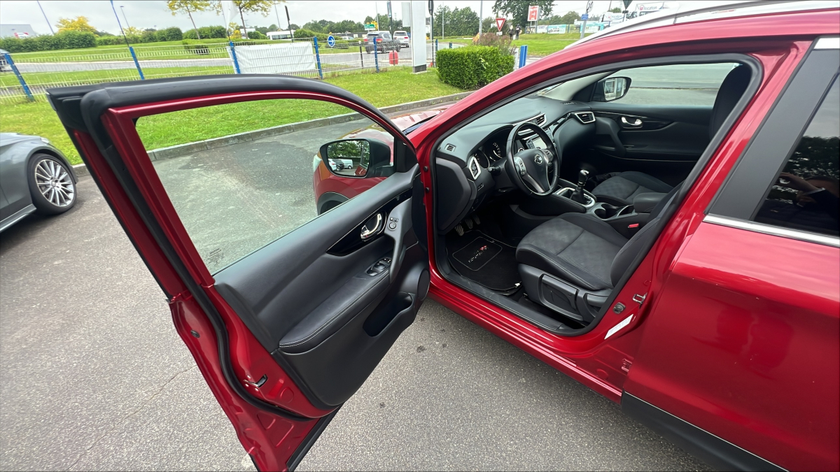 Nissan Qashqai +2 — 15