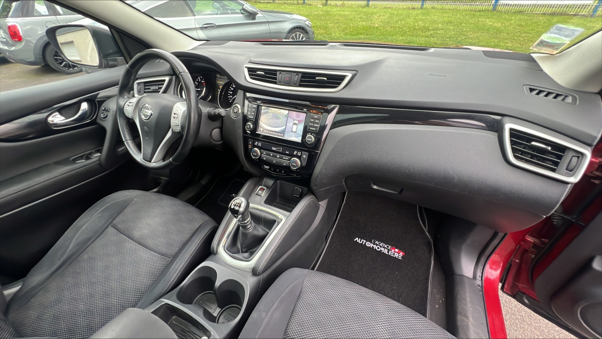 Nissan Qashqai +2 — 19