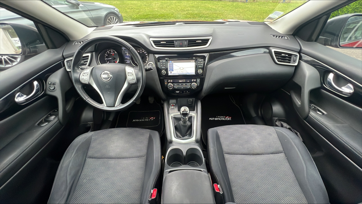 Nissan Qashqai +2 — 14