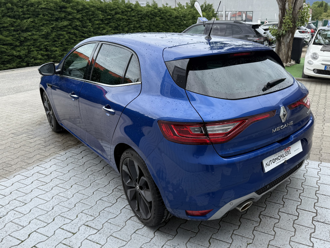 Renault Megane — 5