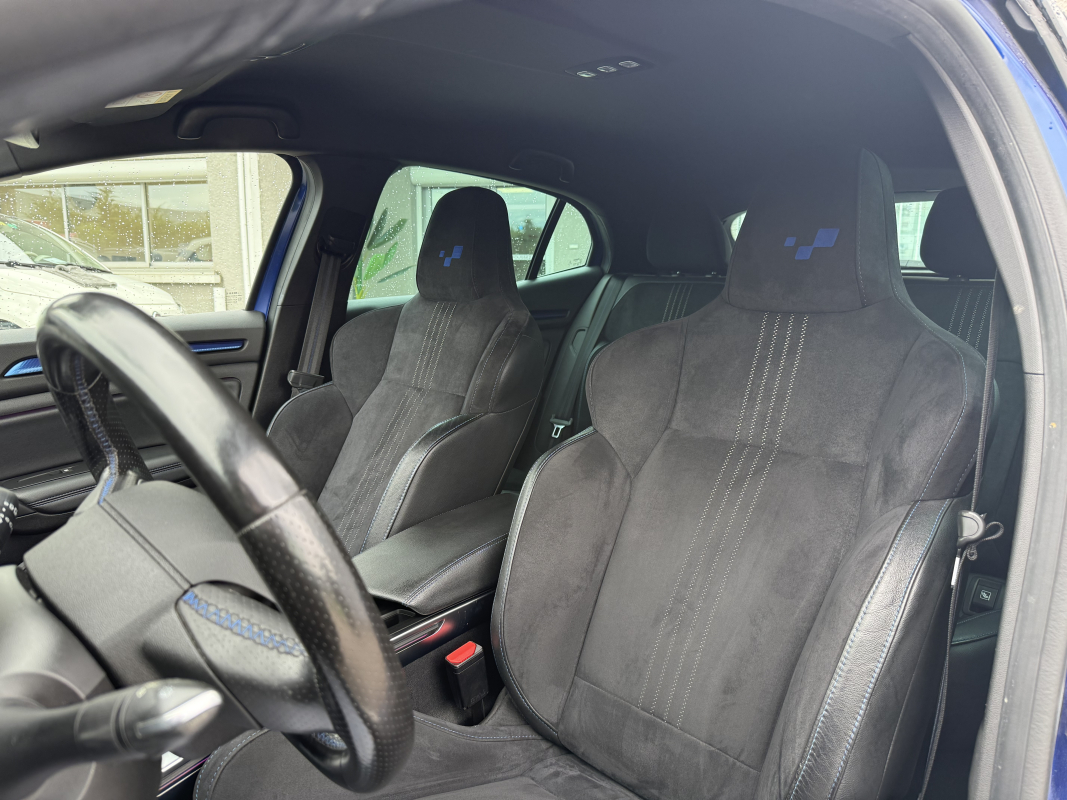 Renault Megane — 13