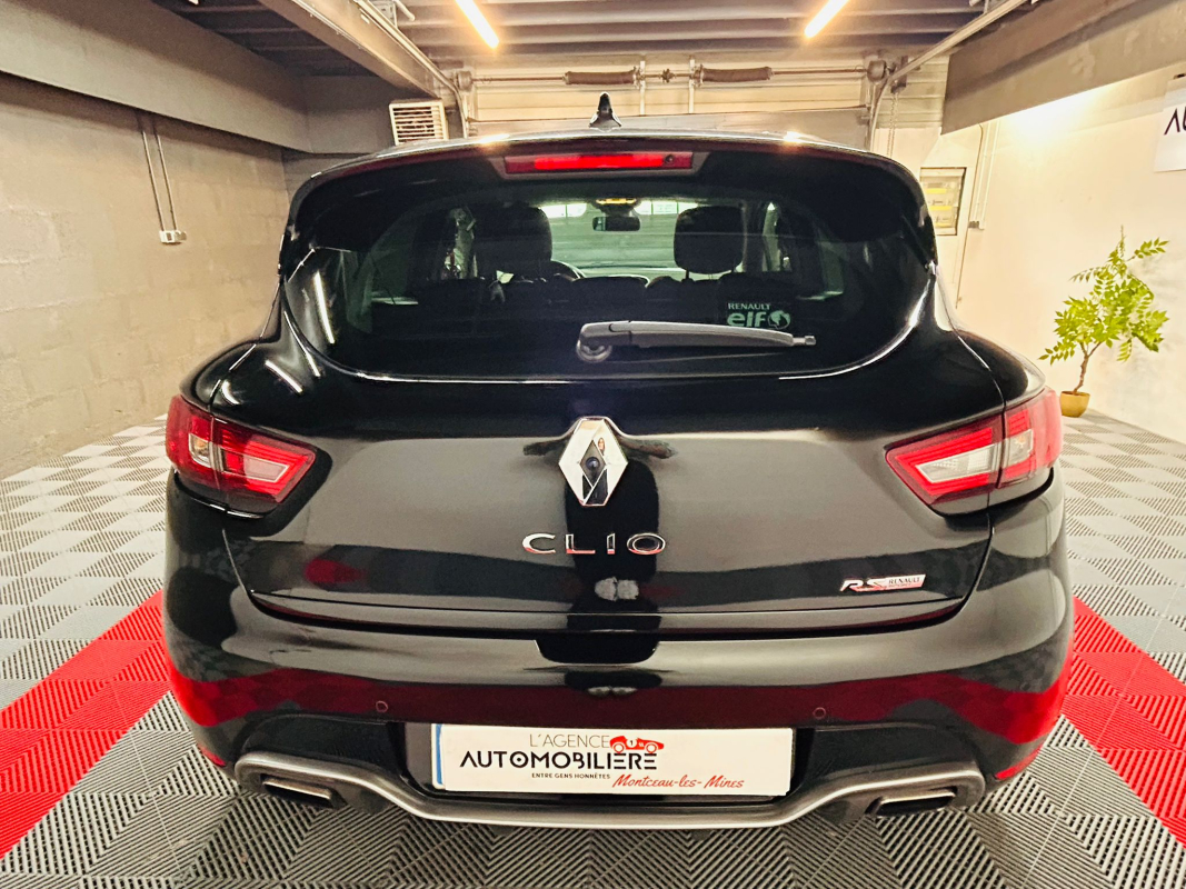Renault Clio — 6