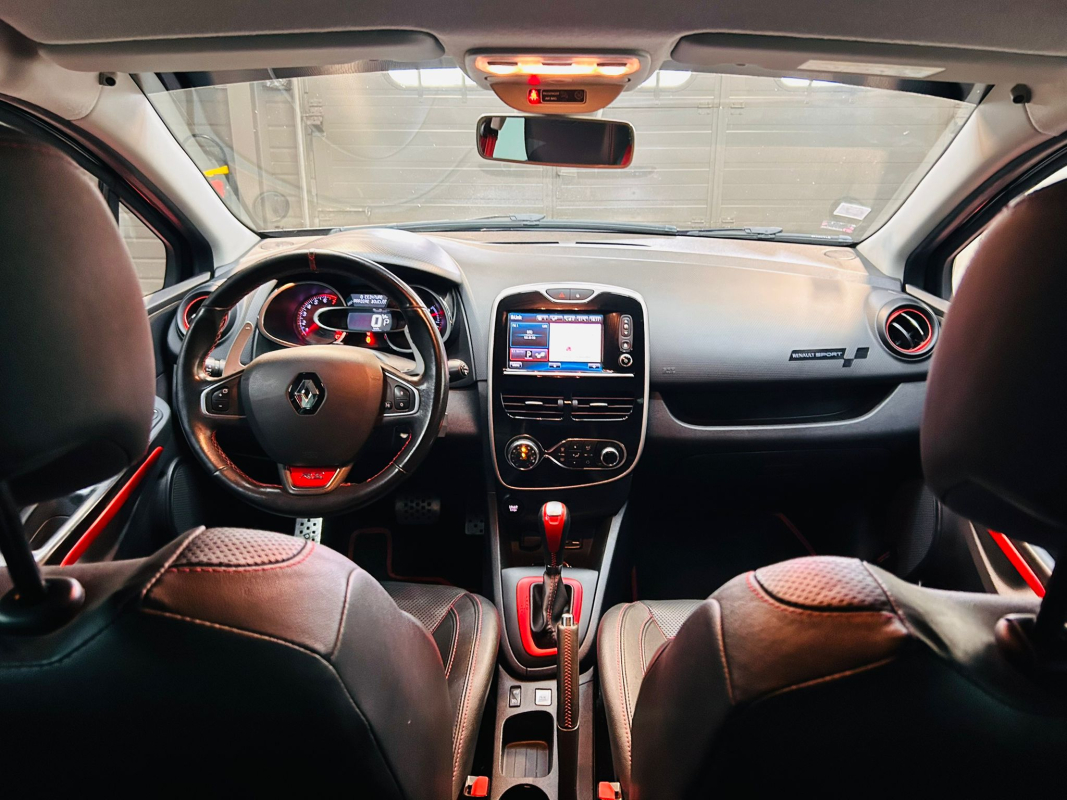 Renault Clio — 9