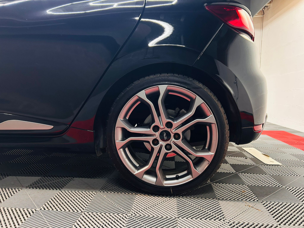 Renault Clio — 21