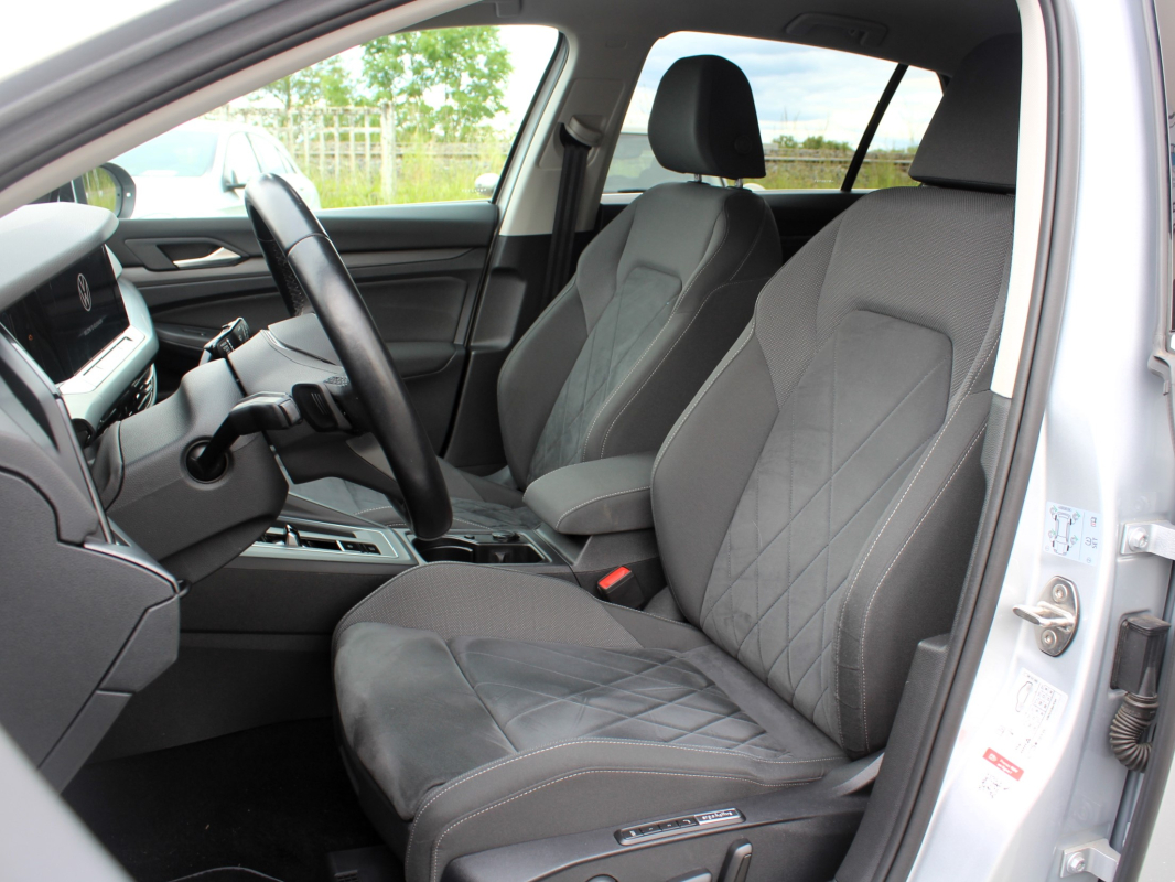 Volkswagen GOLF VIII — 26