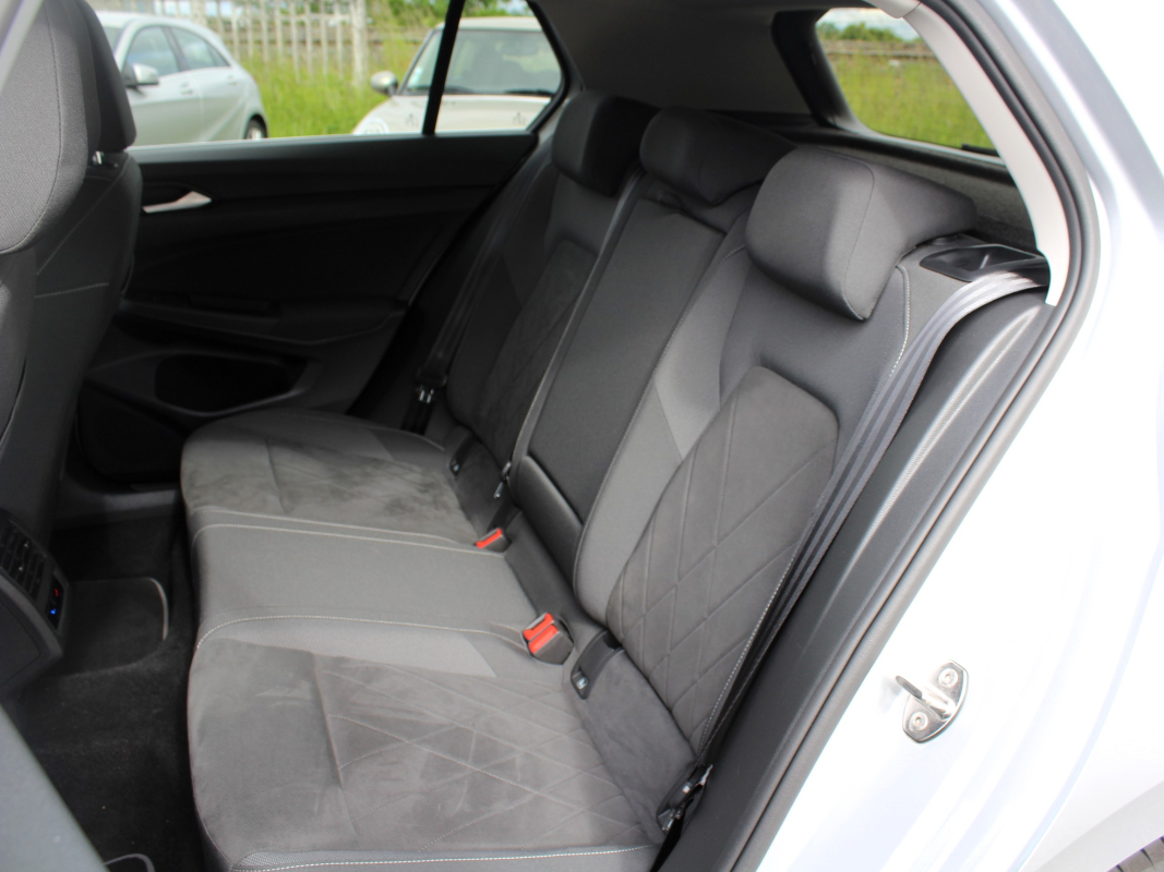 Volkswagen GOLF VIII — 29