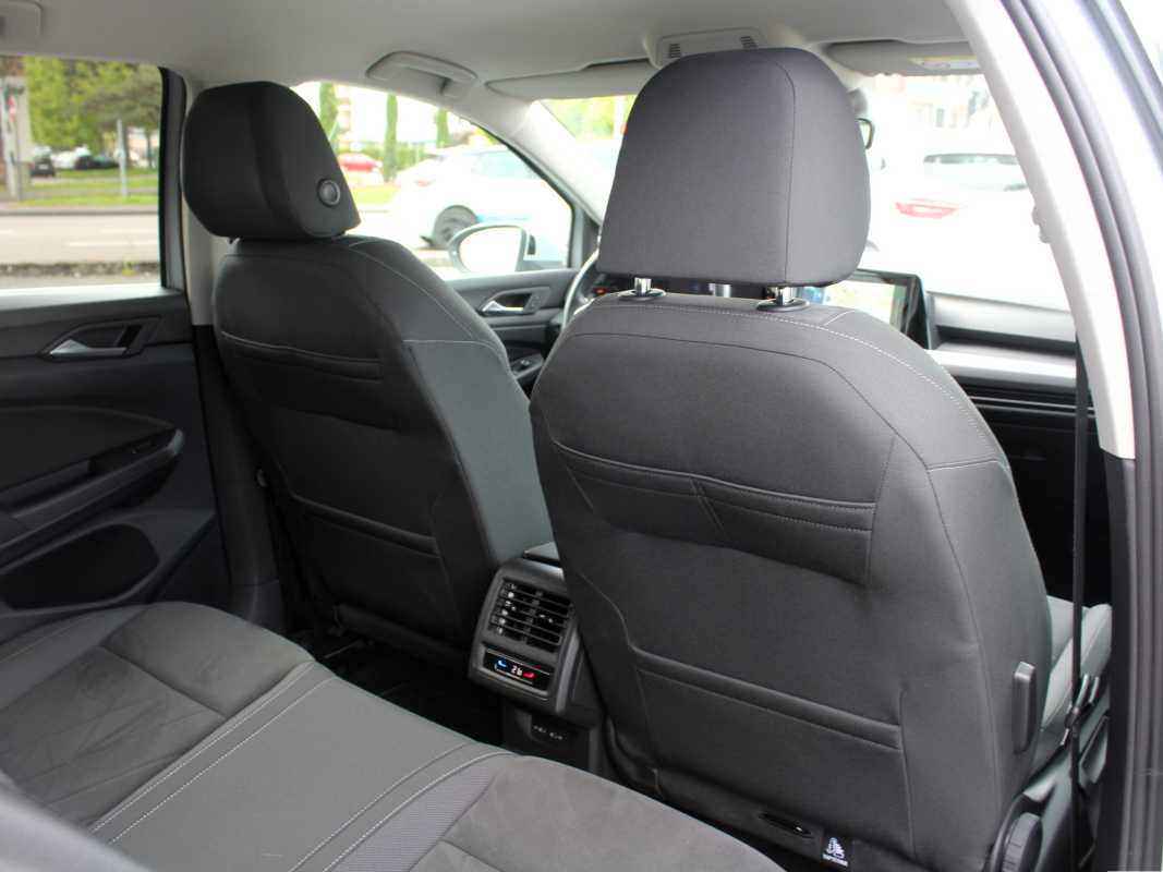 Volkswagen GOLF VIII — 31