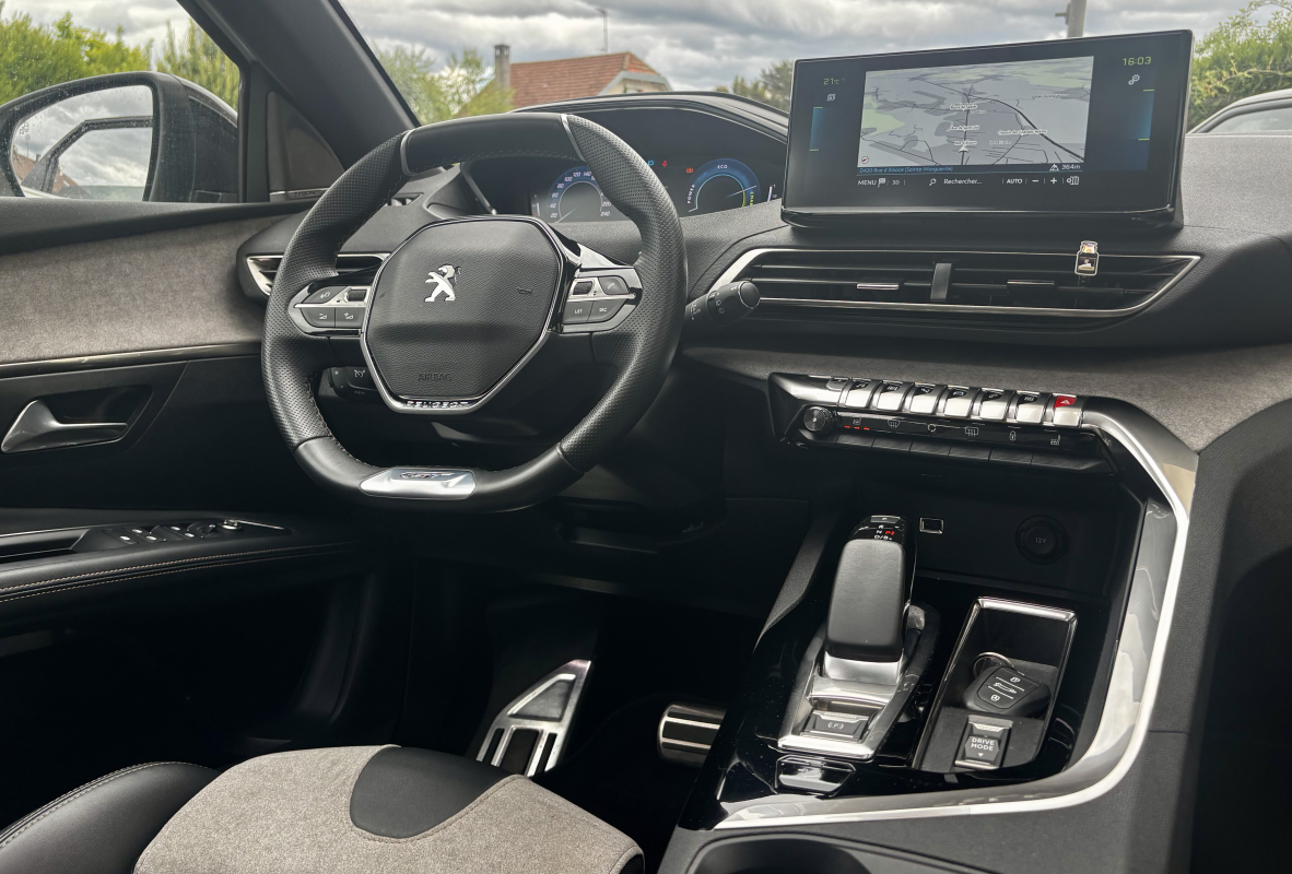Peugeot 3008 — 32