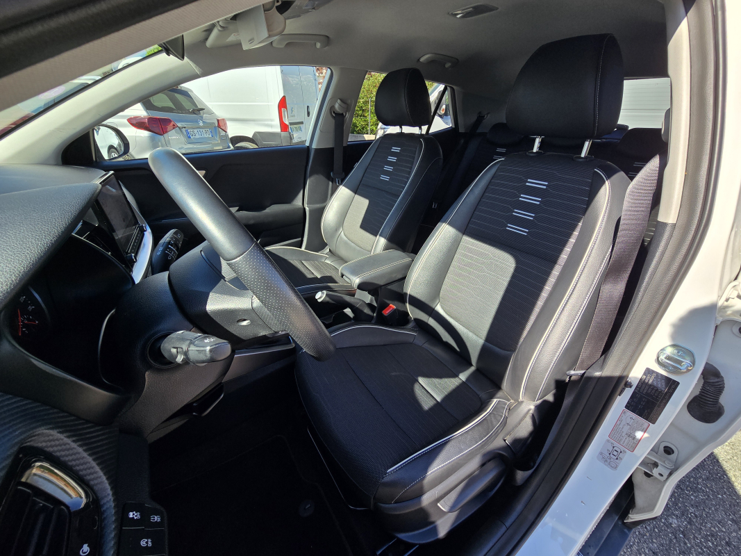 Kia Stonic — 14