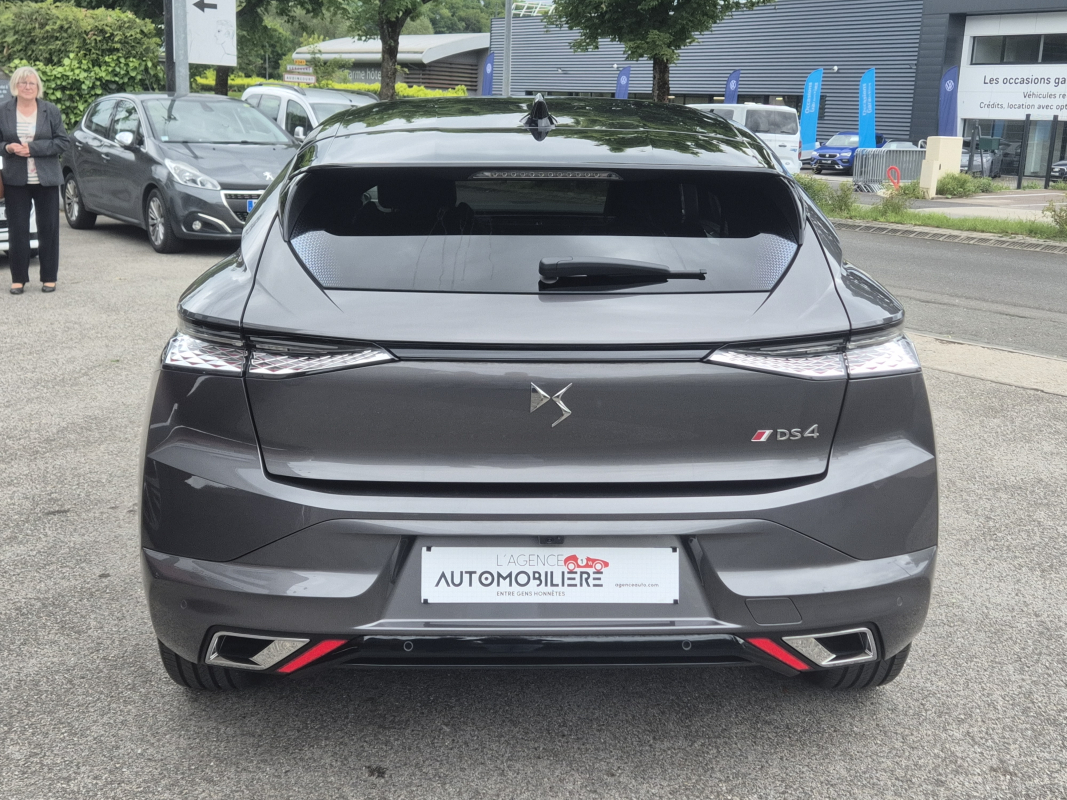 DS DS 4 — 8
