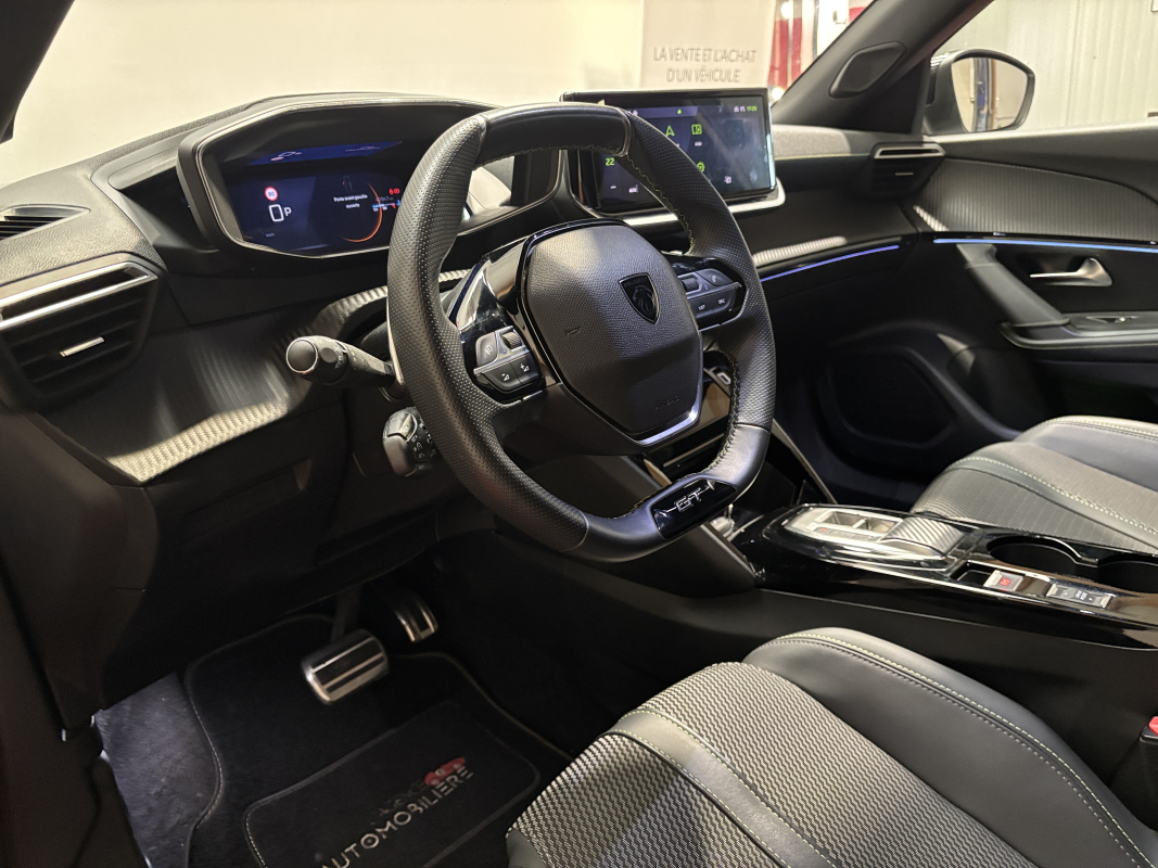 Peugeot 2008 — 11