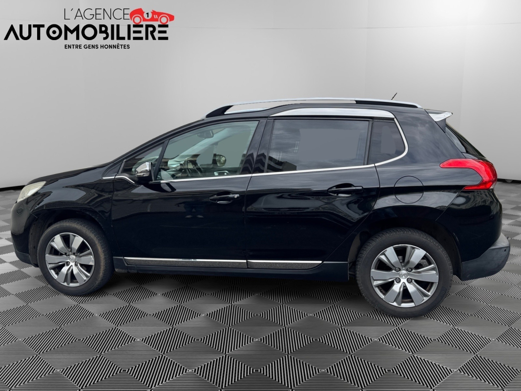 Peugeot 2008 — 3