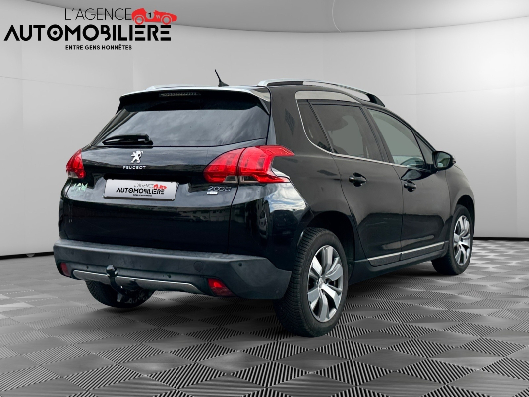 Peugeot 2008 — 4