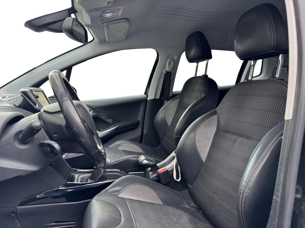 Peugeot 2008 — 11