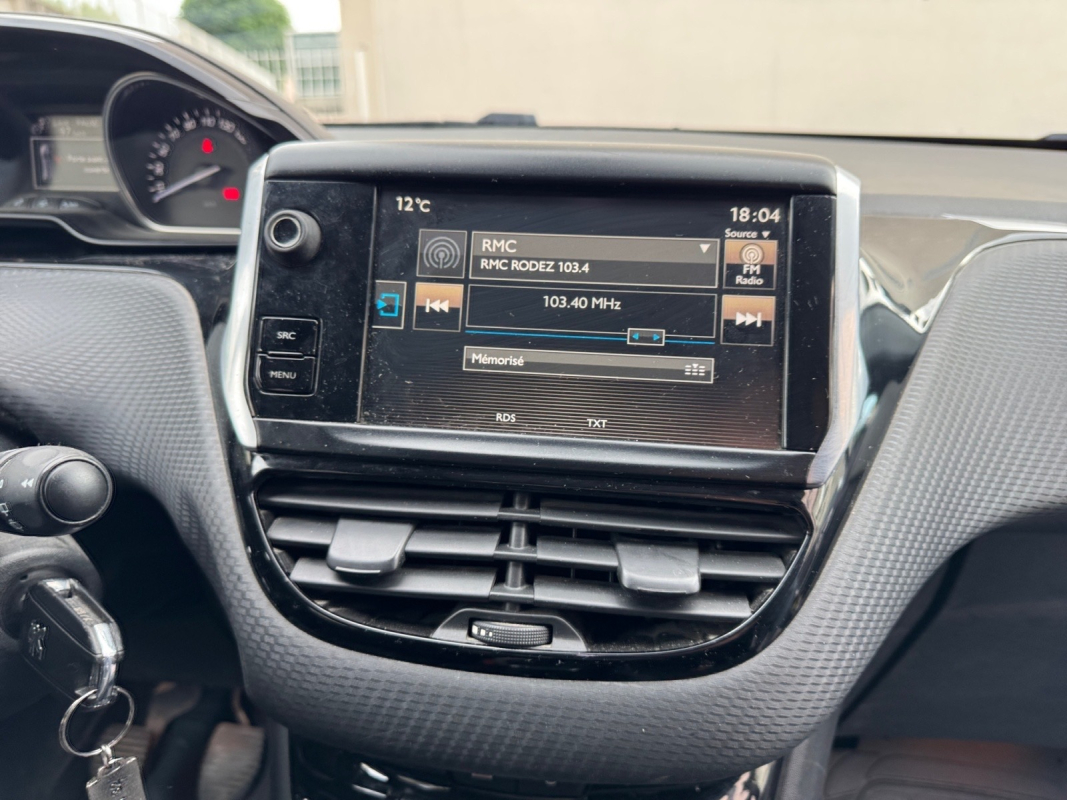 Peugeot 2008 — 14