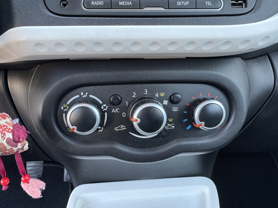 Renault Renault Twingo 3 — 15