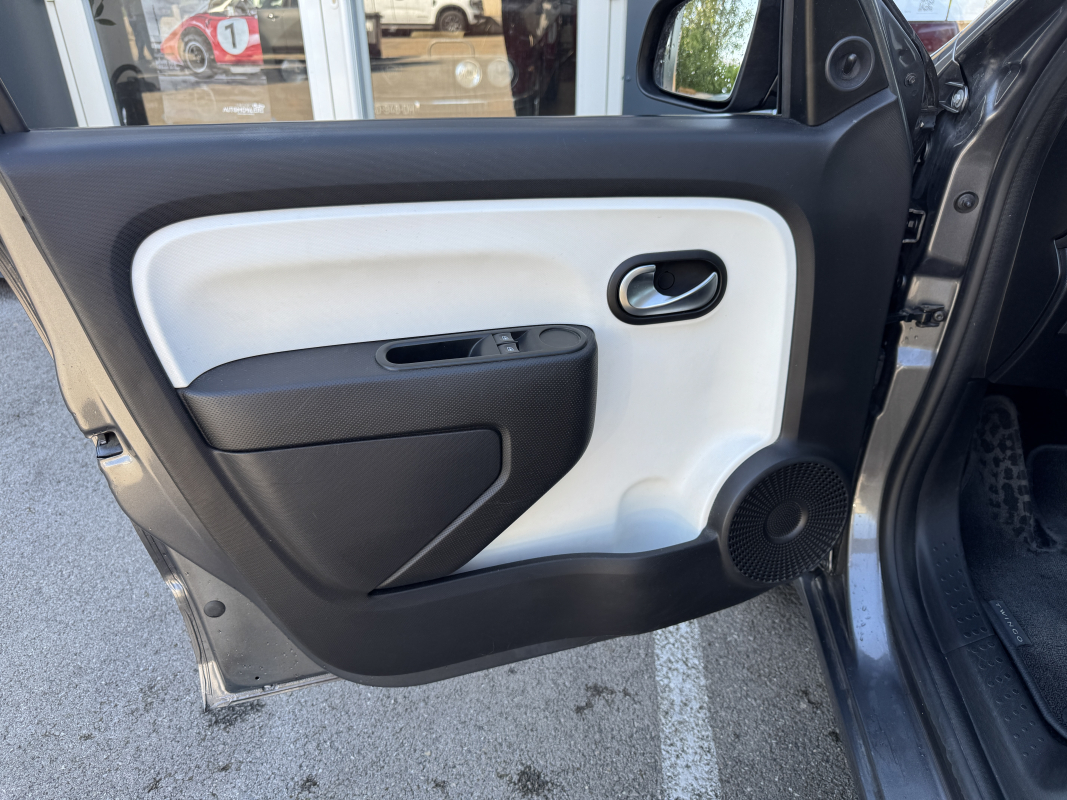 Renault Renault Twingo 3 — 17