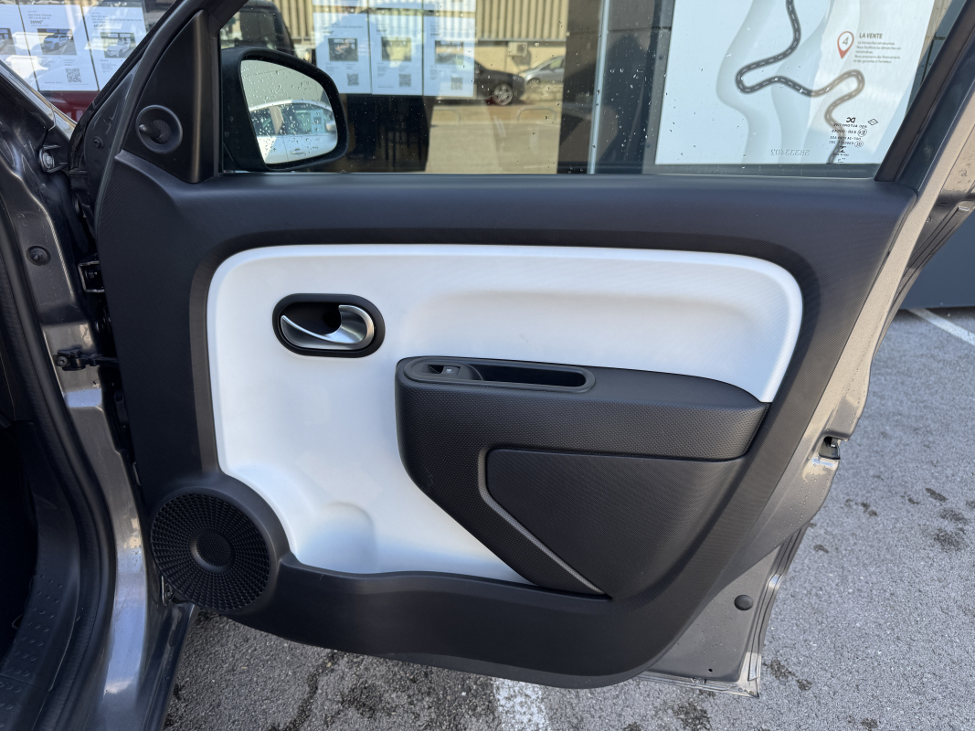 Renault Renault Twingo 3 — 26