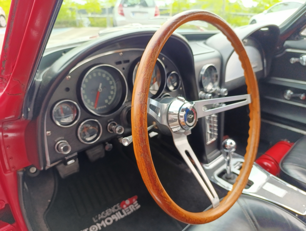 Chevrolet Corvette — 20