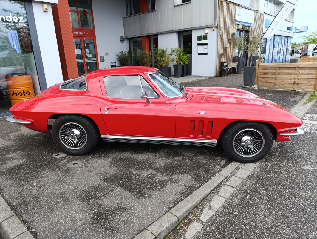 Chevrolet Corvette — 10