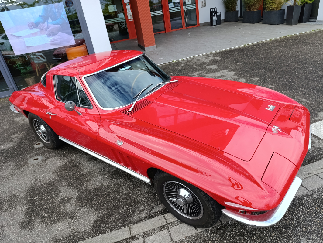 Chevrolet Corvette — 2