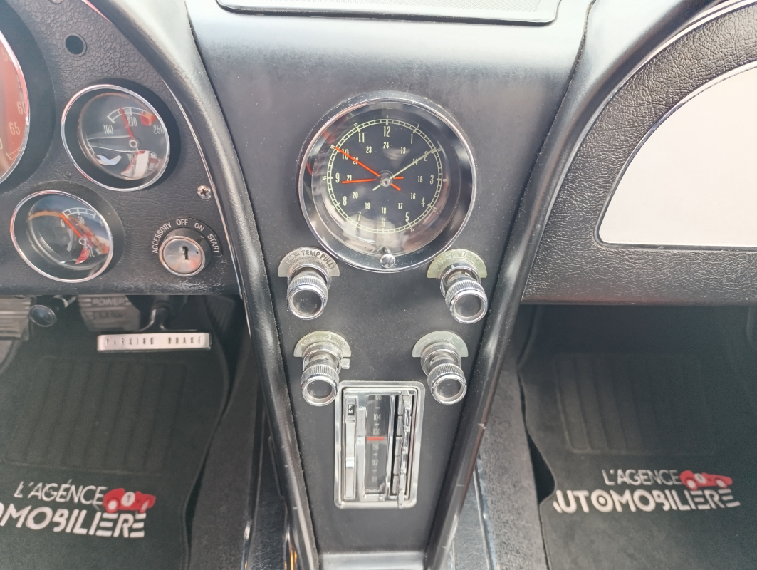 Chevrolet Corvette — 33