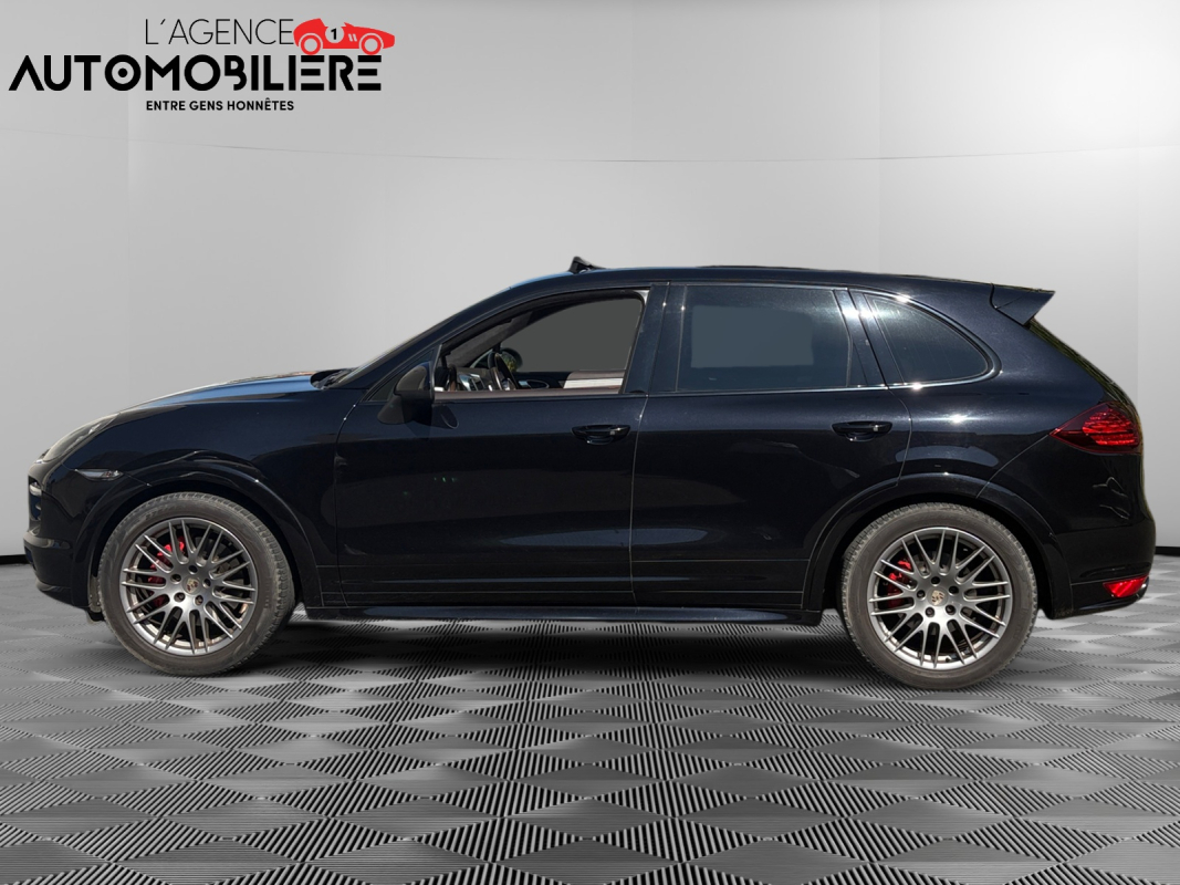 Porsche Cayenne — 2