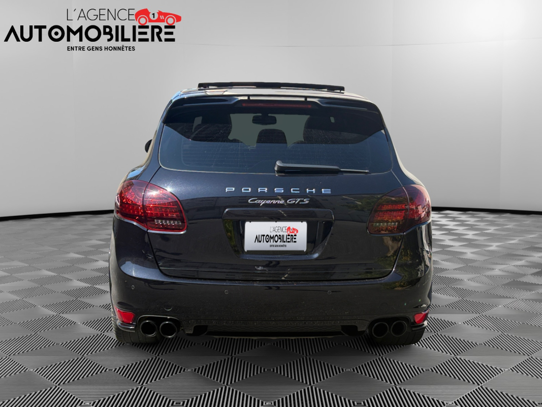 Porsche Cayenne — 4