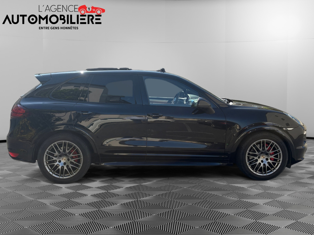 Porsche Cayenne — 6