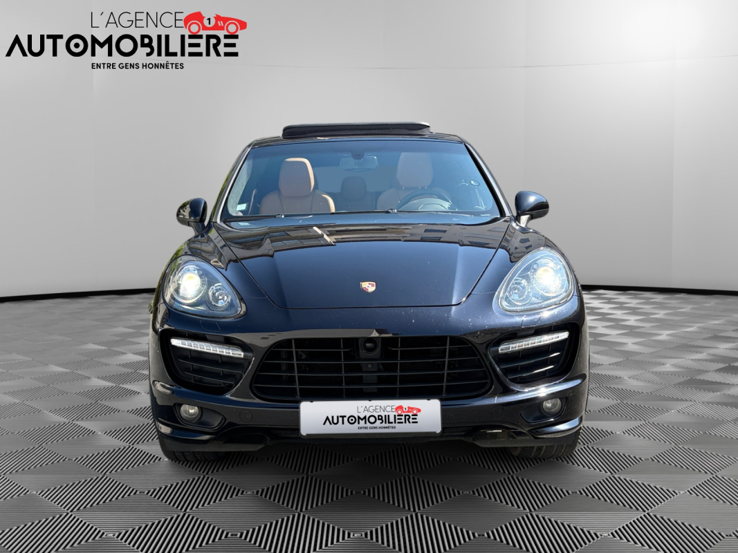 Porsche Cayenne — 8