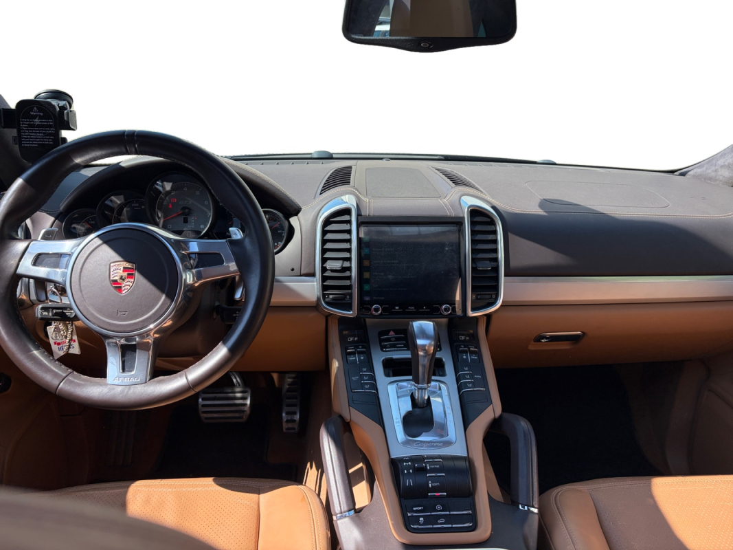 Porsche Cayenne — 12