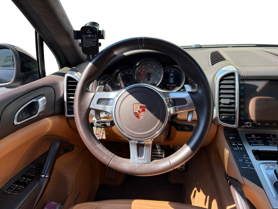 Porsche Cayenne — 13