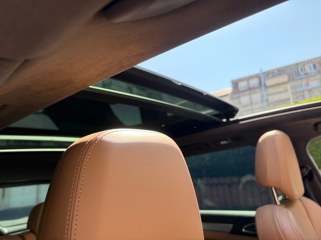Porsche Cayenne — 23