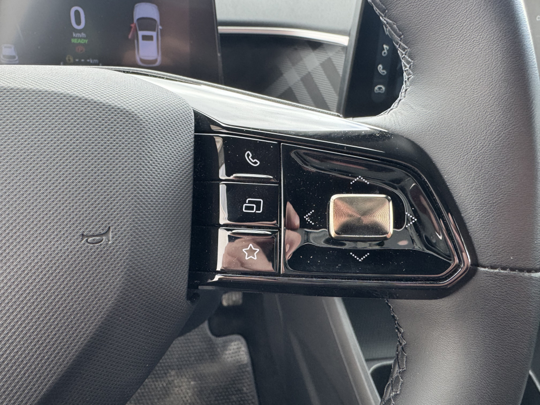 MG/MG Motor MG3 — 14