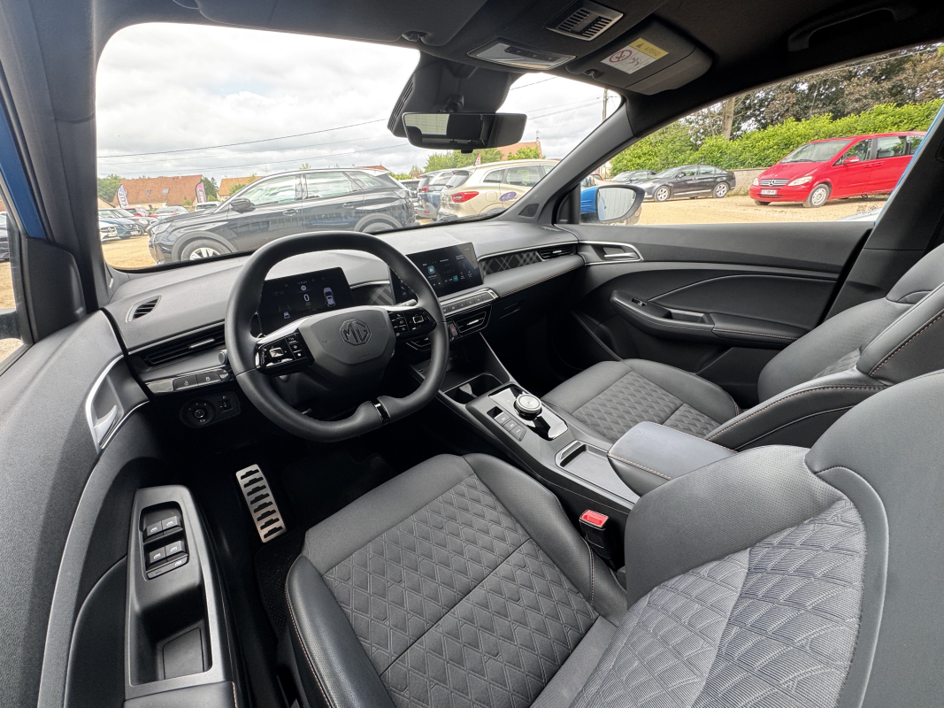 MG/MG Motor MG3 — 10