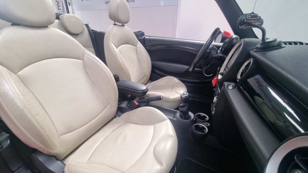 Mini Mini Cabriolet — 23